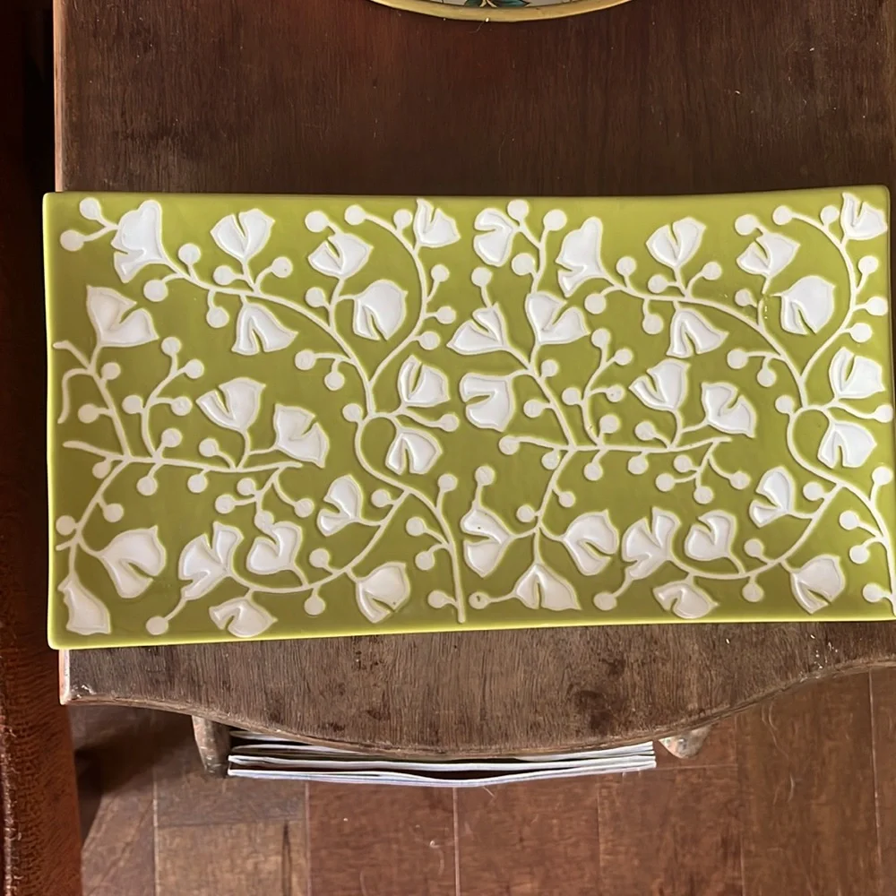 Crate&Barrel Akemi Floral Platter Tray